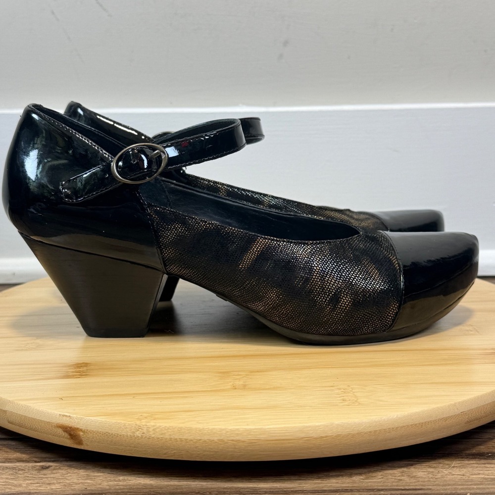 Dansko Mary Jane Pumps Women's 39 8.5-9 Black Patent Mesh Coffe Swirl Heels
